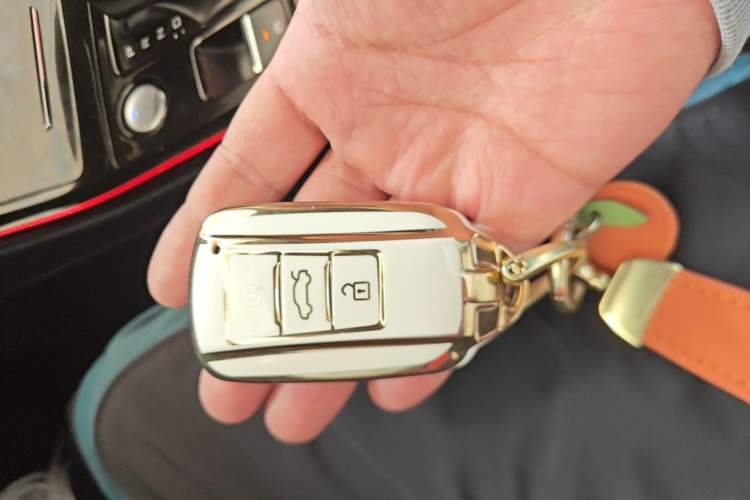 Used Dongfeng Aeolus Yixuan 2021 230T Automatic Zuiying Knight Edition Vehicle Key