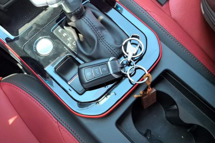 Used Dongfeng Aeolus Yixuan 2021 230T Automatic Zuiying Knight Edition Vehicle Key