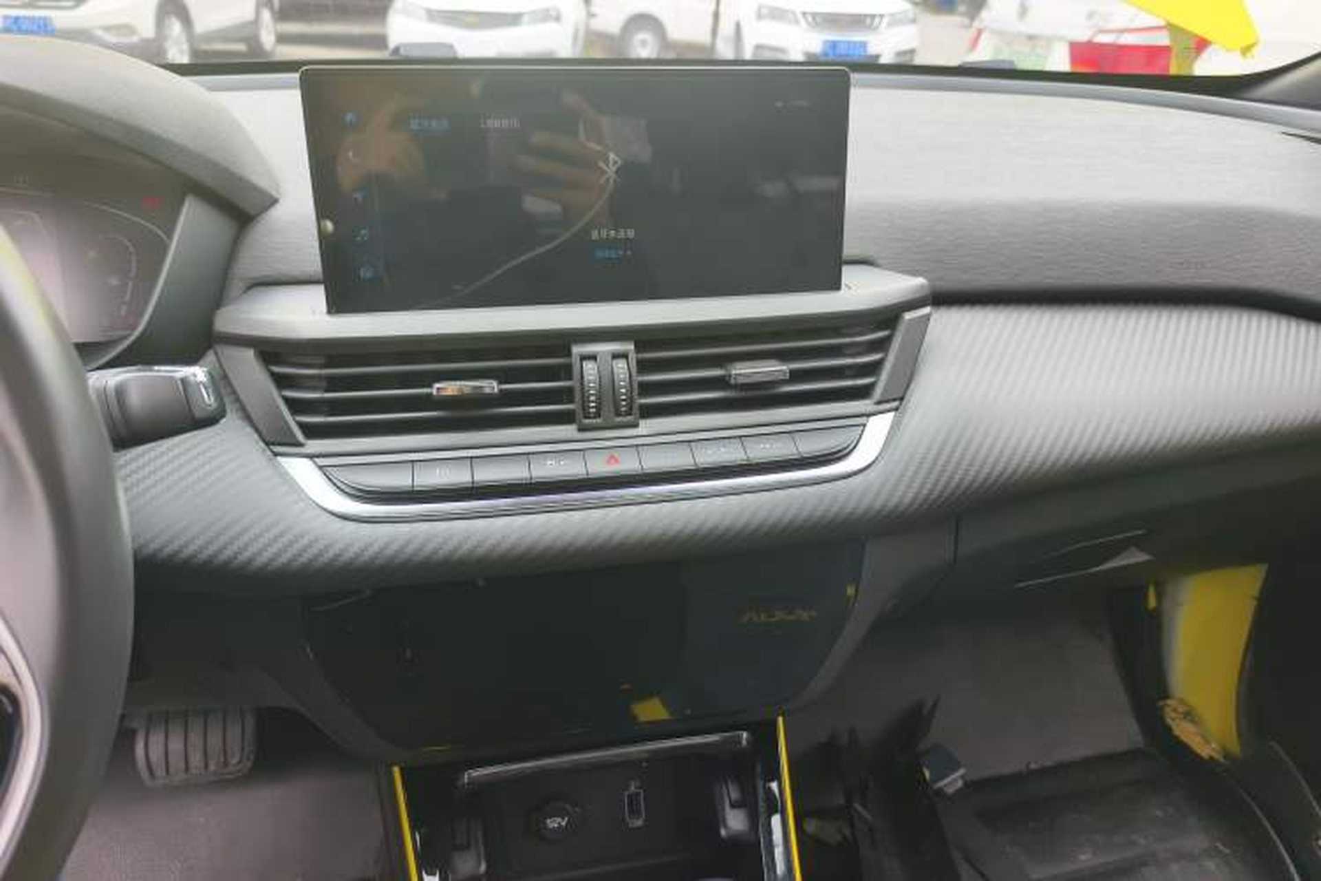 Used Dongfeng Aeolus Yixuan 2021 230T Automatic Hunter Edition Audio And AC Panel