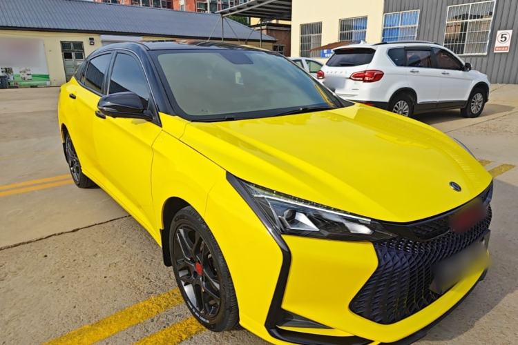 Used Dongfeng Aeolus Yixuan 2021 230T Automatic Hunter Edition Front Right 45 Deg