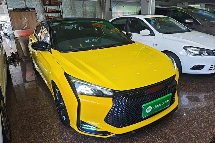 Used Dongfeng Aeolus Yixuan 2021 230T Automatic Hunter Edition Front Right 45 Deg