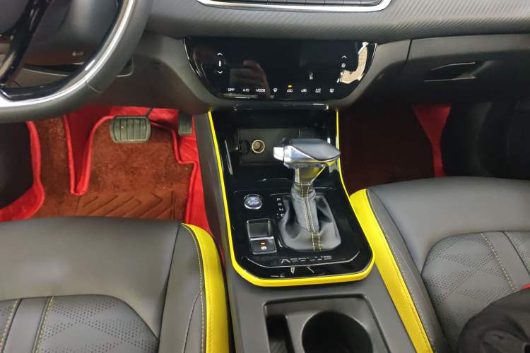 Used Dongfeng Aeolus Yixuan 2021 230T Automatic Hunter Edition Gear Lever