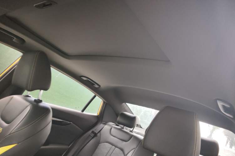Used Dongfeng Aeolus Yixuan 2021 230T Automatic Hunter Edition Headliner