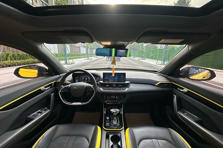 Used Dongfeng Aeolus Yixuan 2021 230T Automatic Hunter Edition Interior 1