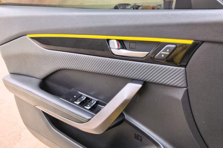 Used Dongfeng Aeolus Yixuan 2021 230T Automatic Hunter Edition Interior 3