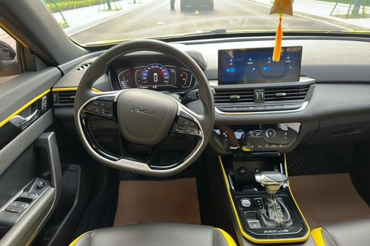 Used Dongfeng Aeolus Yixuan 2021 230T Automatic Hunter Edition Interior 3
