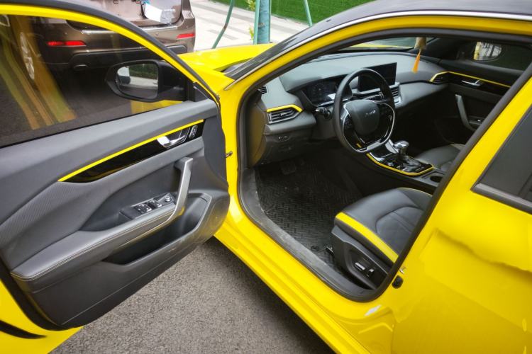 Used Dongfeng Aeolus Yixuan 2021 230T Automatic Hunter Edition Interior 3