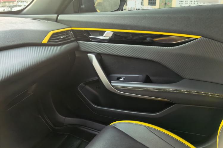 Used Dongfeng Aeolus Yixuan 2021 230T Automatic Hunter Edition Interior 4