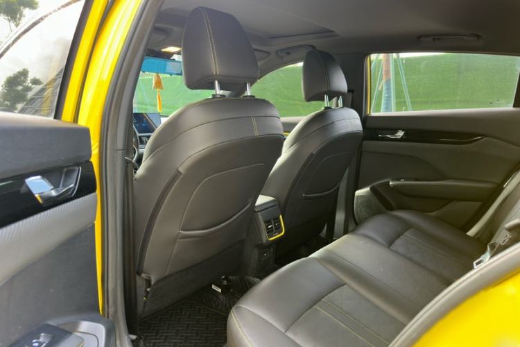 Used Dongfeng Aeolus Yixuan 2021 230T Automatic Hunter Edition Interior 5