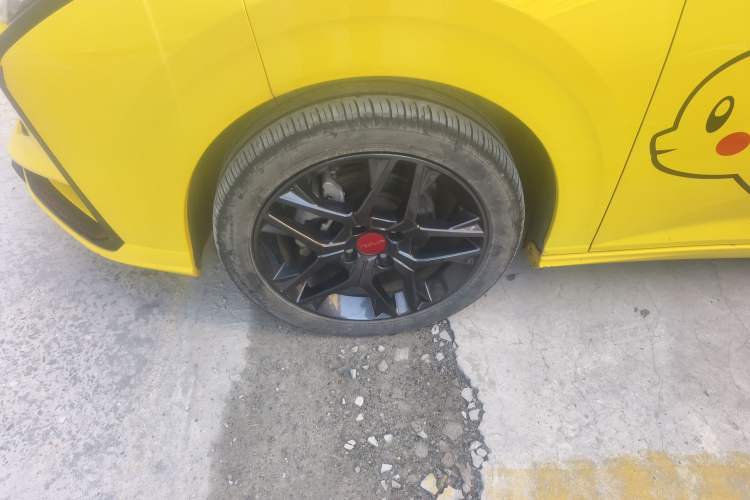 Used Dongfeng Aeolus Yixuan 2021 230T Automatic Hunter Edition Left Front Wheel Hub