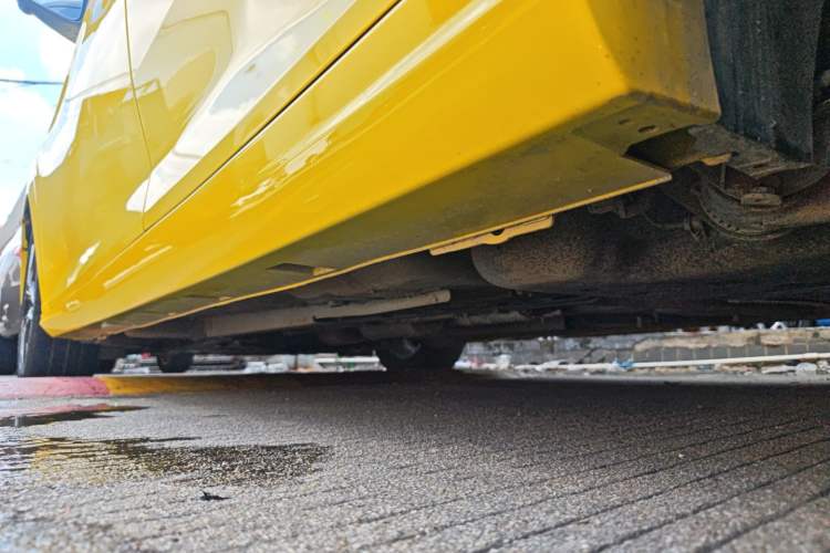 Used Dongfeng Aeolus Yixuan 2021 230T Automatic Hunter Edition Left Side Sill