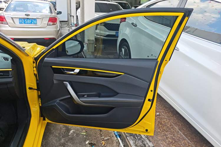 Used Dongfeng Aeolus Yixuan 2021 230T Automatic Hunter Edition Right Front Door Interior