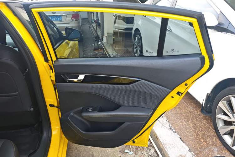 Used Dongfeng Aeolus Yixuan 2021 230T Automatic Hunter Edition Right Rear Door Interior