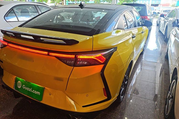 Used Dongfeng Aeolus Yixuan 2021 230T Automatic Hunter Edition Right Rear Taillight