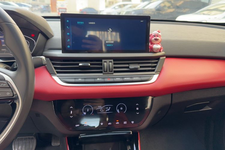 Used Dongfeng Aeolus Yixuan 2022 230T Automatic Adaptive-Beam Knight Edition Audio And AC Panel