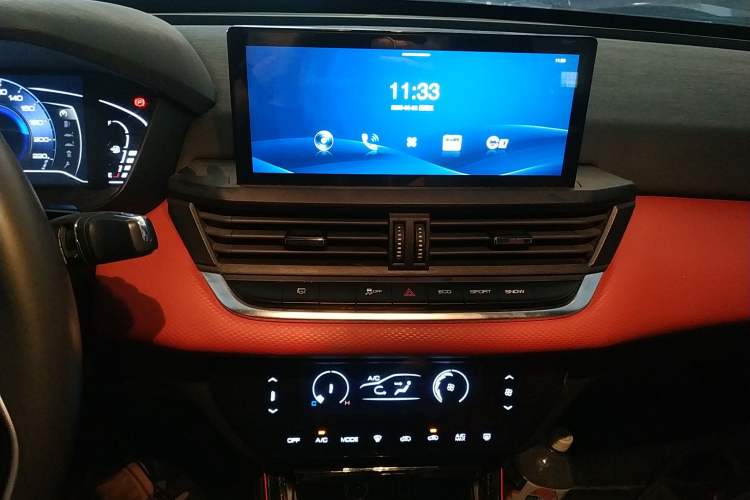 Used Dongfeng Aeolus Yixuan 2022 230T Automatic Tiger Roar Edition Audio And AC Panel