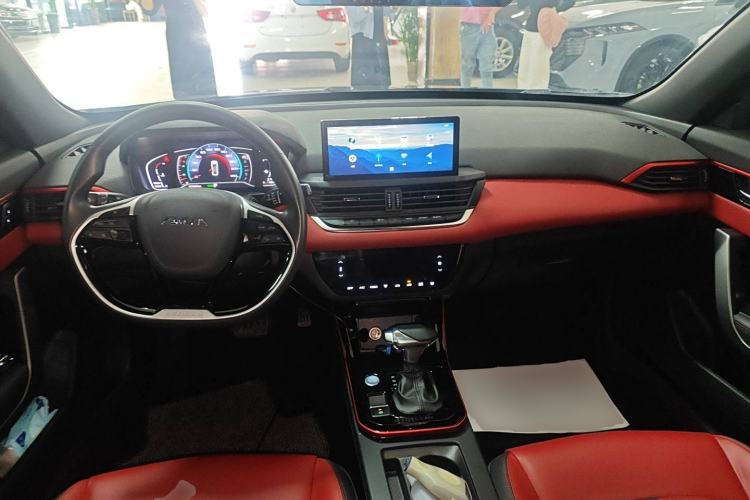 Used Dongfeng Aeolus Yixuan 2022 230T Automatic Adaptive-Beam Knight Edition Center Console