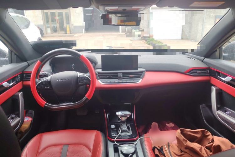 Used Dongfeng Aeolus Yixuan 2022 230T Automatic Adaptive-Beam Knight Edition Center Console