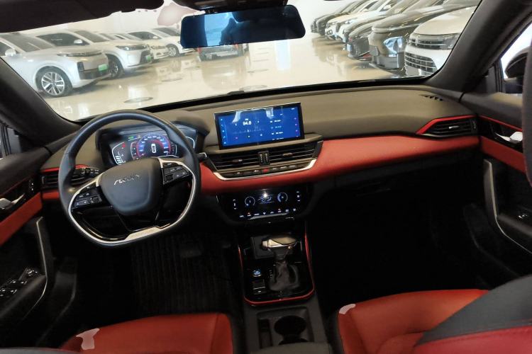 Used Dongfeng Aeolus Yixuan 2022 230T Automatic Adaptive-Beam Knight Edition Center Console