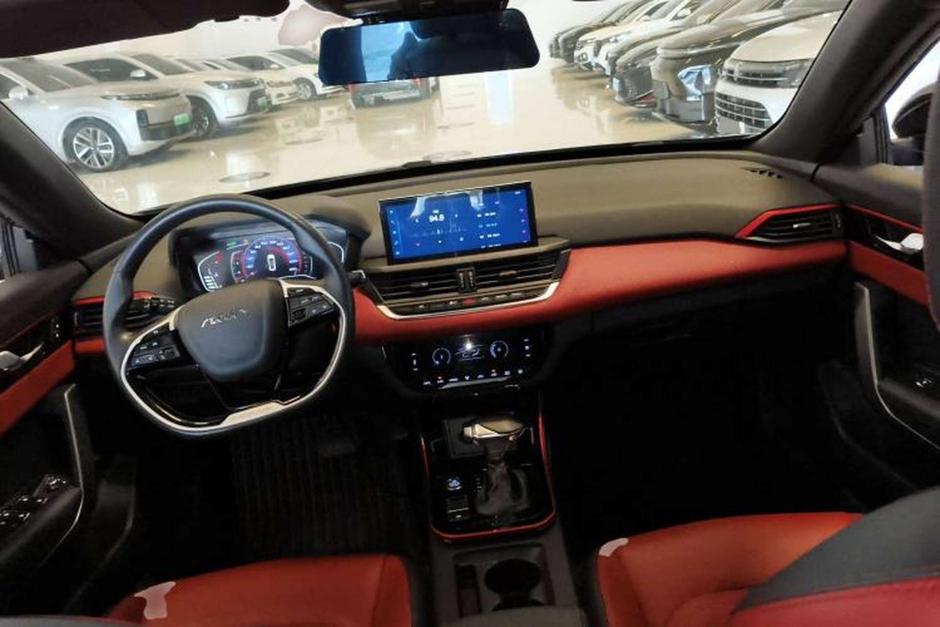 Used Dongfeng Aeolus Yixuan 2022 230T Automatic Adaptive-Beam Knight Edition Center Console