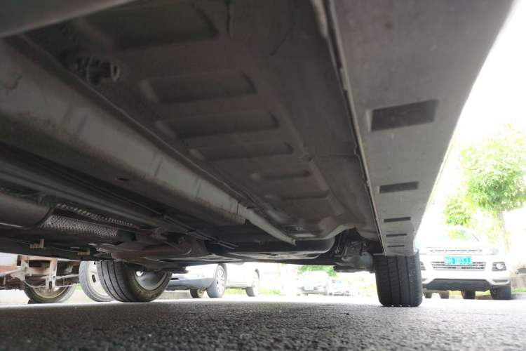 Used Dongfeng Aeolus Yixuan 2022 230T Automatic Adaptive-Beam Knight Edition Chassis Front Left