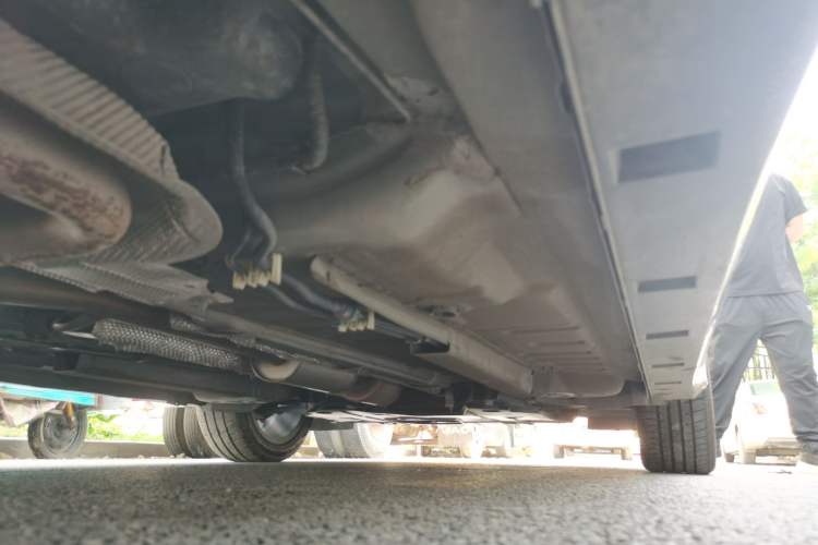 Used Dongfeng Aeolus Yixuan 2022 230T Automatic Adaptive-Beam Knight Edition Chassis Rear Right