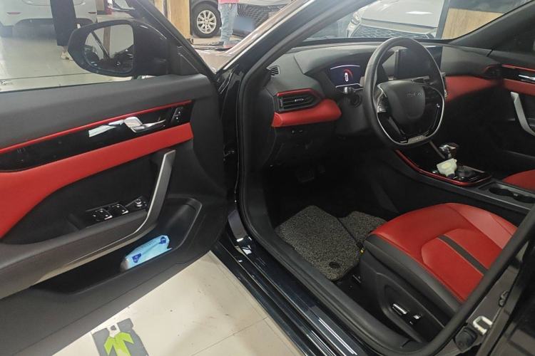 Used Dongfeng Aeolus Yixuan 2022 230T Automatic Adaptive-Beam Knight Edition Driver Seat