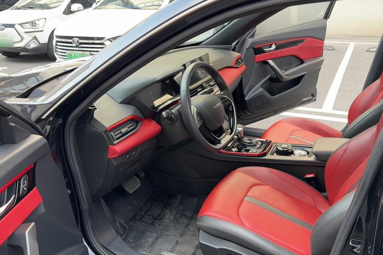 Used Dongfeng Aeolus Yixuan 2022 230T Automatic Adaptive-Beam Knight Edition Driver Seat