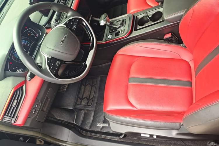 Used Dongfeng Aeolus Yixuan 2022 230T Automatic Adaptive-Beam Knight Edition Driver Seat
