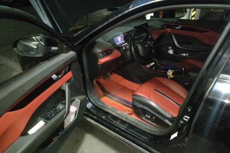Used Dongfeng Aeolus Yixuan 2022 230T Automatic Adaptive-Beam Knight Edition Driver Seat
