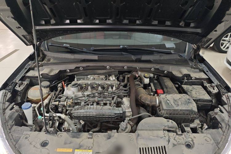 Used Dongfeng Aeolus Yixuan 2022 230T Automatic Adaptive-Beam Knight Edition Engine Bay