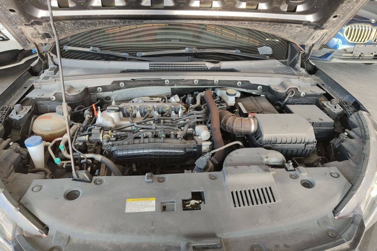 Used Dongfeng Aeolus Yixuan 2022 230T Automatic Adaptive-Beam Knight Edition Engine Bay