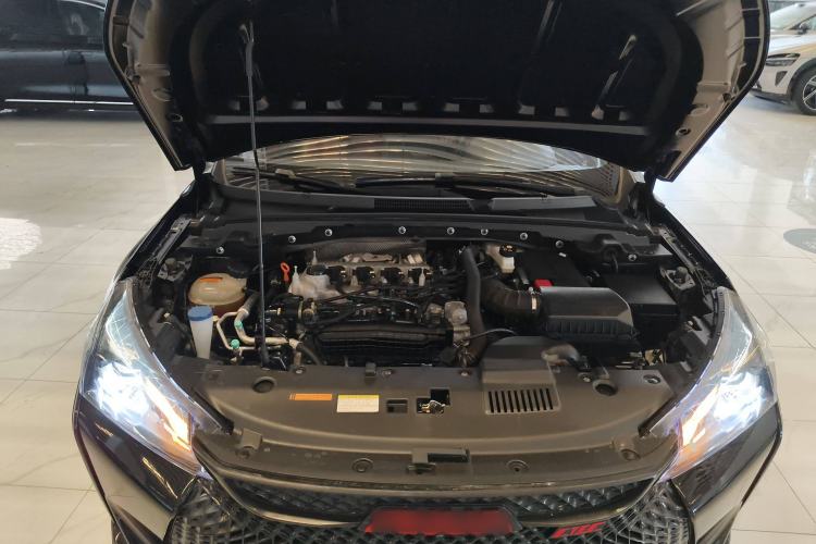 Used Dongfeng Aeolus Yixuan 2022 230T Automatic Adaptive-Beam Knight Edition Engine Bay