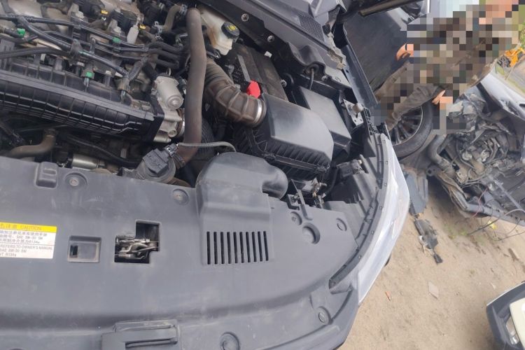 Used Dongfeng Aeolus Yixuan 2022 230T Automatic Adaptive-Beam Knight Edition Engine Bay Left