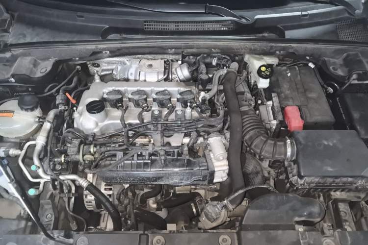 Used Dongfeng Aeolus Yixuan 2022 230T Automatic Adaptive-Beam Knight Edition Engine Bay