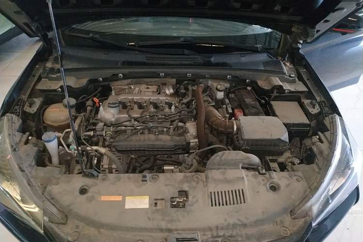 Used Dongfeng Aeolus Yixuan 2022 230T Automatic Tiger Roar Edition Engine Bay