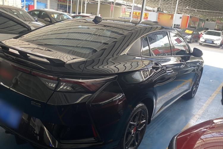 Used Dongfeng Aeolus Yixuan 2022 230T Automatic Adaptive-Beam Knight Edition Exterior 4
