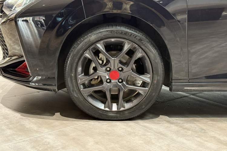 Used Dongfeng Aeolus Yixuan 2022 230T Automatic Adaptive-Beam Knight Edition Exterior 6