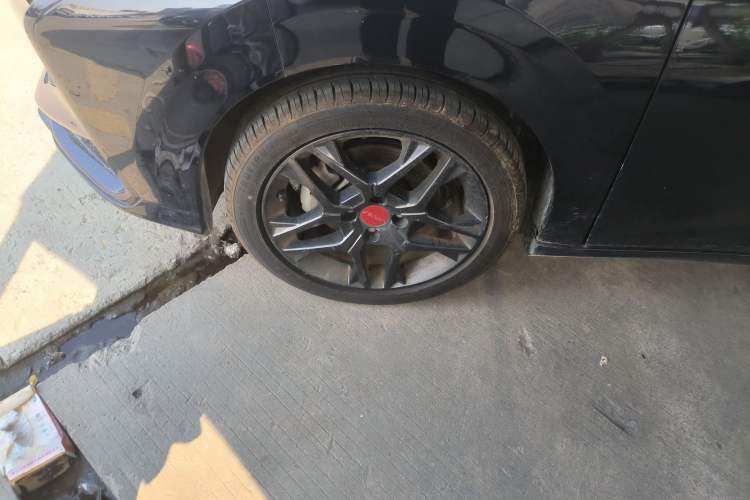Used Dongfeng Aeolus Yixuan 2022 230T Automatic Adaptive-Beam Knight Edition Exterior 7