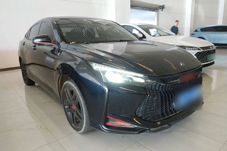 Used Dongfeng Aeolus Yixuan 2022 230T Automatic Tiger Roar Edition Front Right 45 Deg