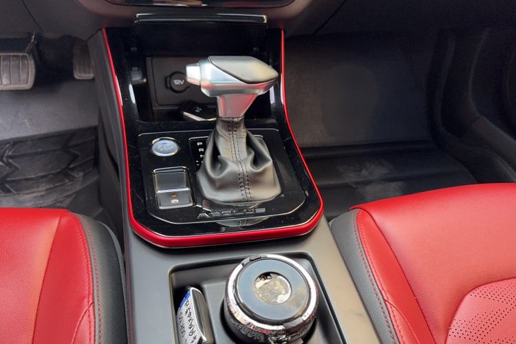 Used Dongfeng Aeolus Yixuan 2022 230T Automatic Adaptive-Beam Knight Edition Gear Lever