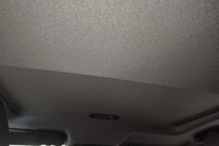 Used Dongfeng Aeolus Yixuan 2022 230T Automatic Adaptive-Beam Knight Edition Headliner