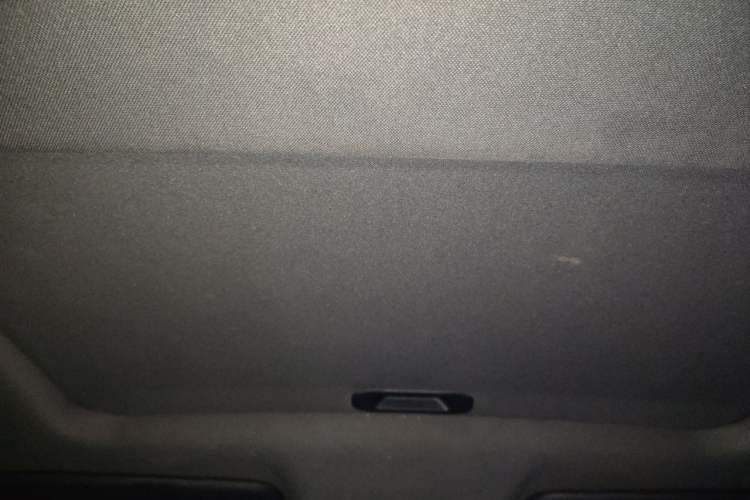 Used Dongfeng Aeolus Yixuan 2022 230T Automatic Adaptive-Beam Knight Edition Headliner