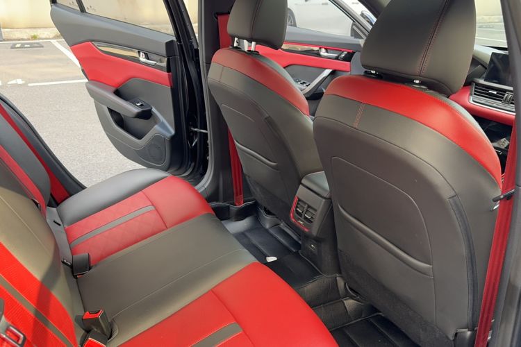 Used Dongfeng Aeolus Yixuan 2022 230T Automatic Adaptive-Beam Knight Edition Interior 1