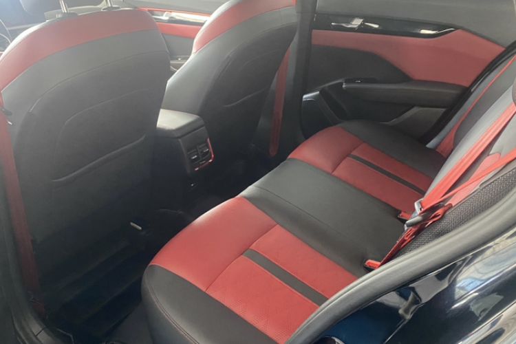 Used Dongfeng Aeolus Yixuan 2022 230T Automatic Adaptive-Beam Knight Edition Interior 3