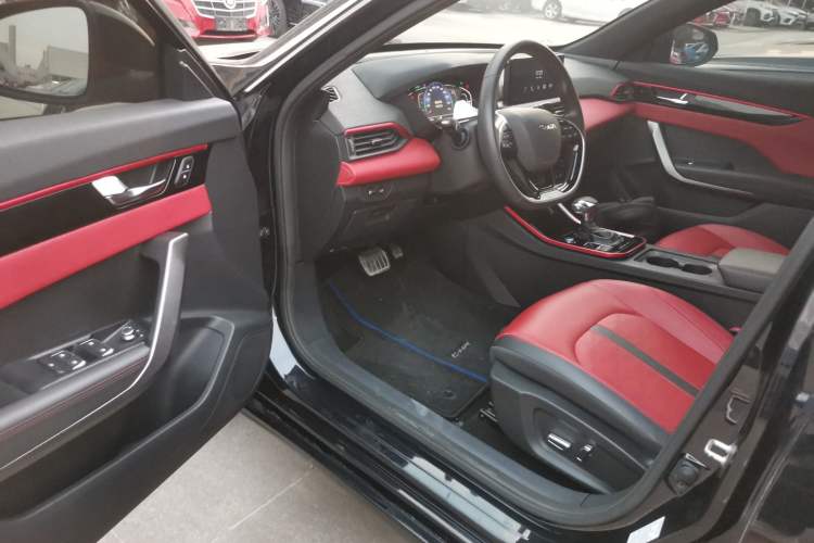Used Dongfeng Aeolus Yixuan 2022 230T Automatic Adaptive-Beam Knight Edition Interior 3