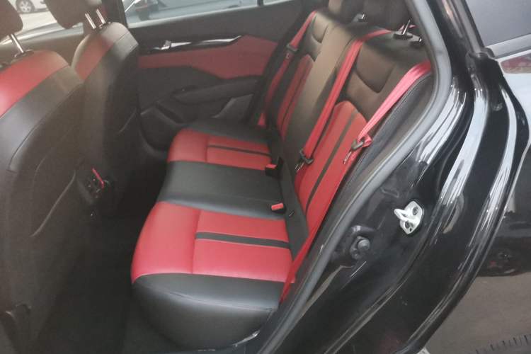 Used Dongfeng Aeolus Yixuan 2022 230T Automatic Adaptive-Beam Knight Edition Interior 4