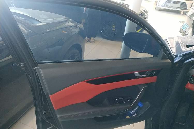 Used Dongfeng Aeolus Yixuan 2022 230T Automatic Tiger Roar Edition Left Front Door Interior