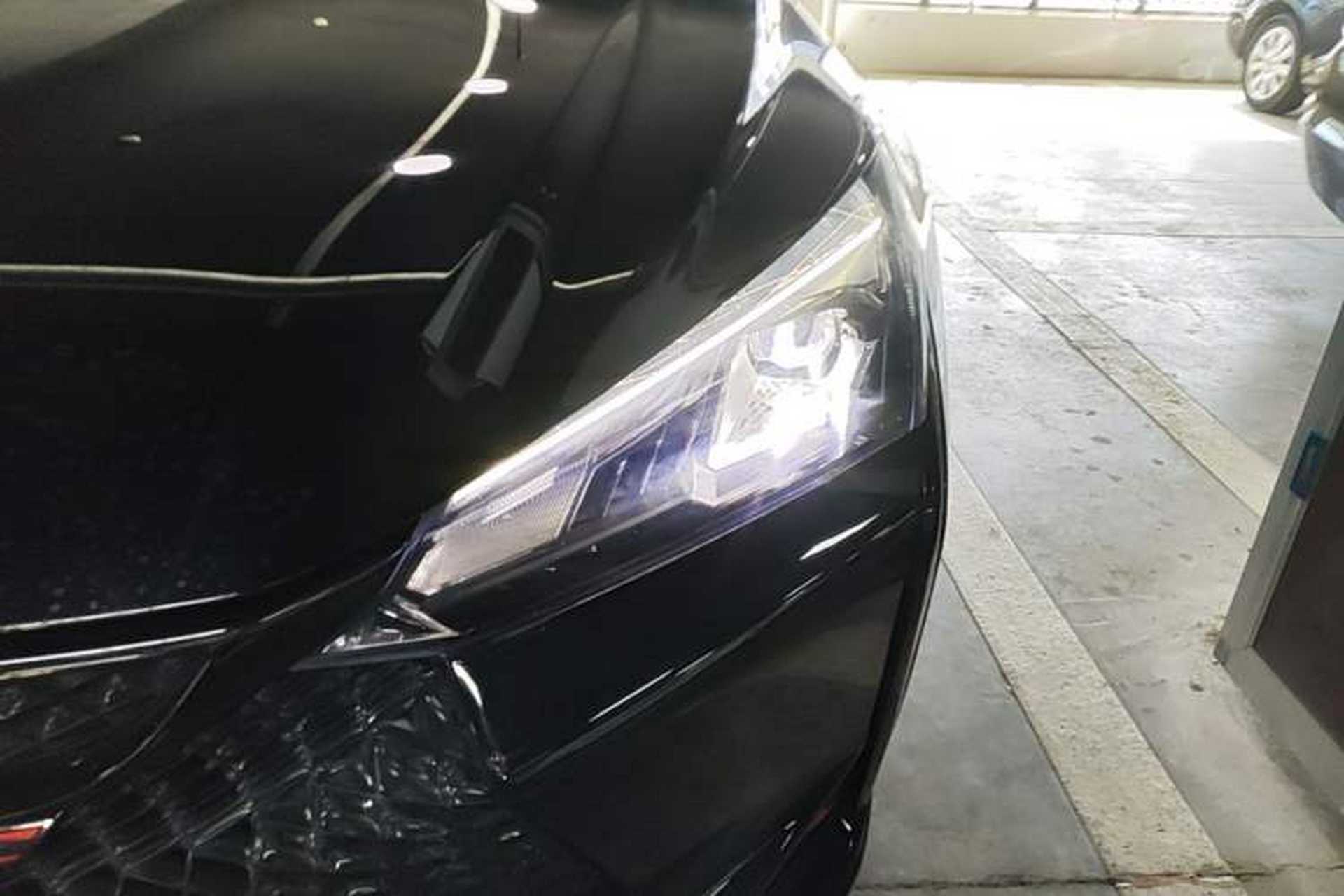 Used Dongfeng Aeolus Yixuan 2022 230T Automatic Adaptive-Beam Knight Edition Left Front Headlight