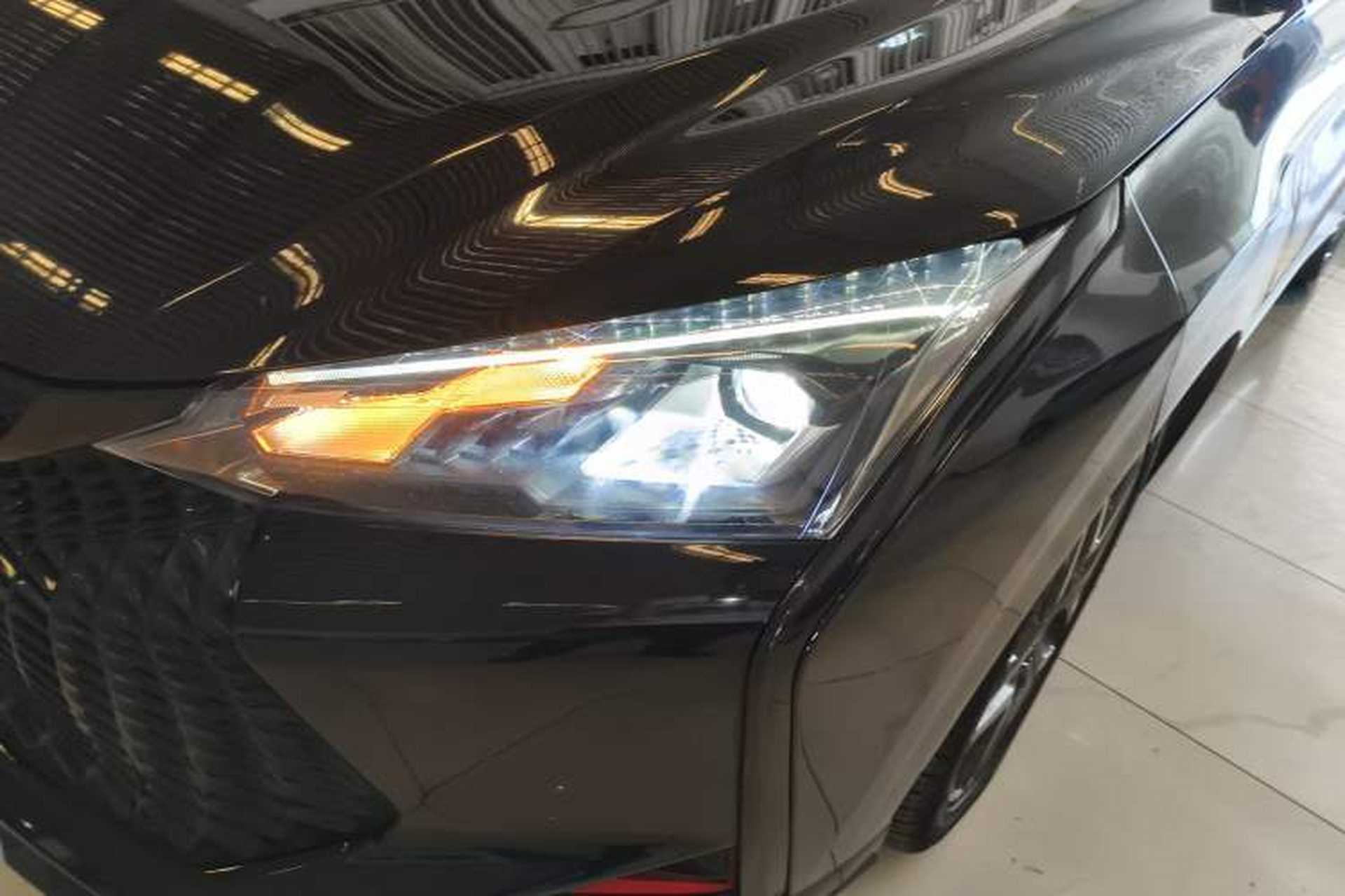 Used Dongfeng Aeolus Yixuan 2022 230T Automatic Adaptive-Beam Knight Edition Left Front Headlight
